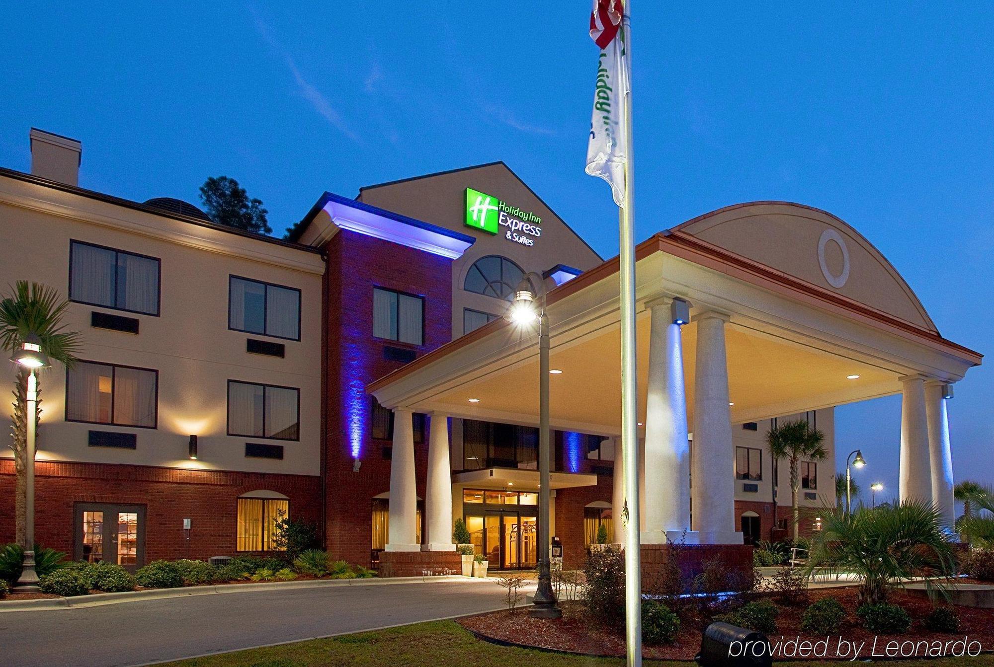 Holiday Inn Express & Suites Pensacola West I-10 By Ihg Ferry Pass Exterior foto