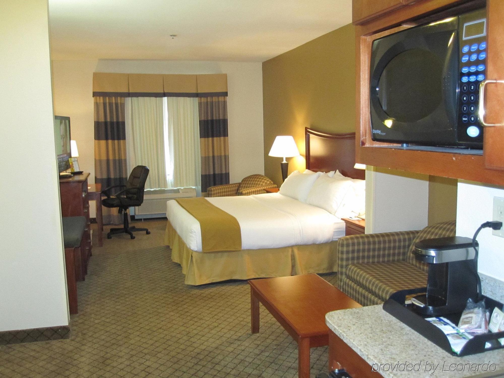 Holiday Inn Express & Suites Pensacola West I-10 By Ihg Ferry Pass Exterior foto