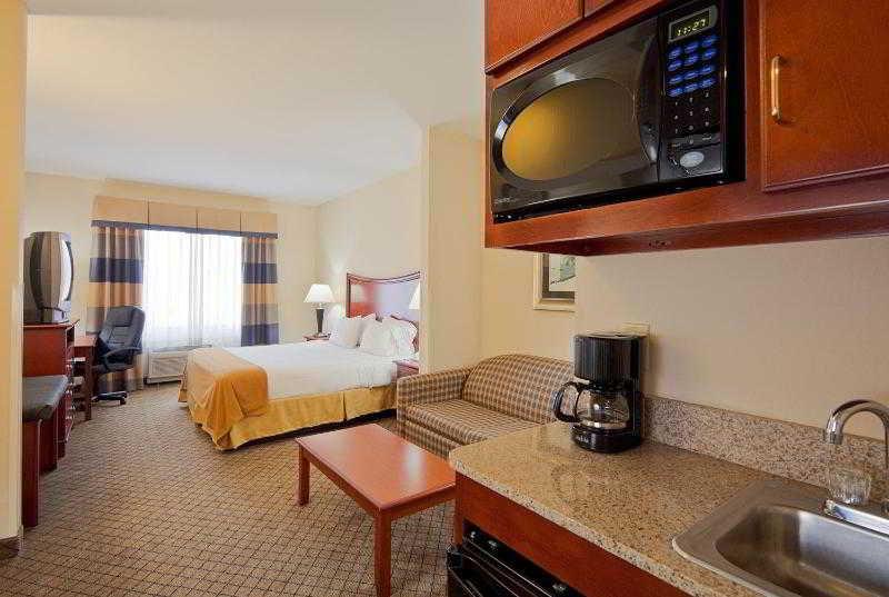 Holiday Inn Express & Suites Pensacola West I-10, An Ihg Hotel Habitación foto